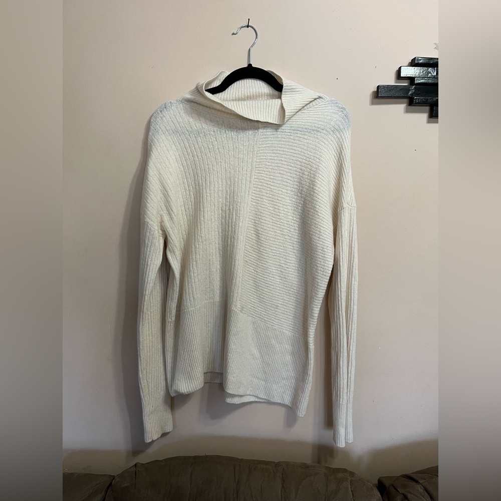 Summersalt Luxe Cashmere Blend Funnel Cream Cashmere-Blend Sweater size Medium